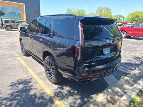 Used 2024 Cadillac Escalade Sport w/ LPO, ONYX Package AWD/4WD image 8