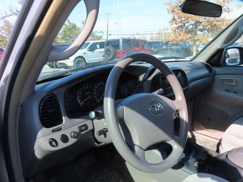 Used 2005 Toyota Sequoia SR5 image 14