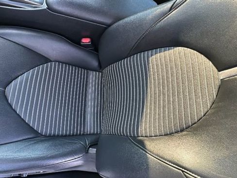 Used 2021 Toyota Camry SE image 20