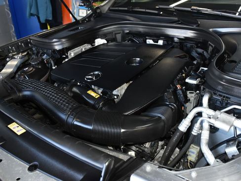 Used 2021 Mercedes-Benz GLC 300 4MATIC Coupe image 15