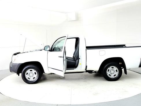 Used 2014 Toyota Tacoma 2WD Regular Cab image 10