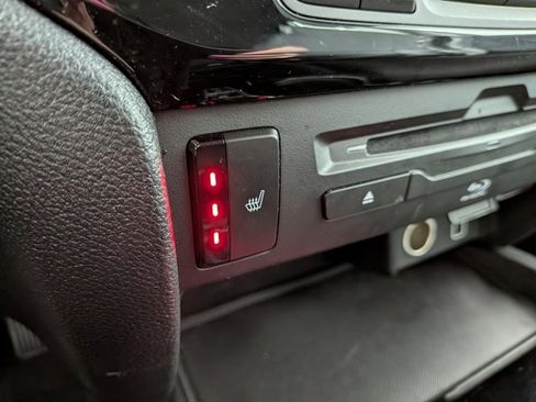 Used 2021 Honda Pilot Touring image 8