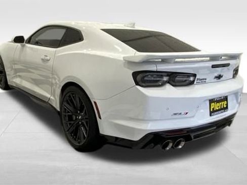 Used 2019 Chevrolet Camaro ZL1 image 2