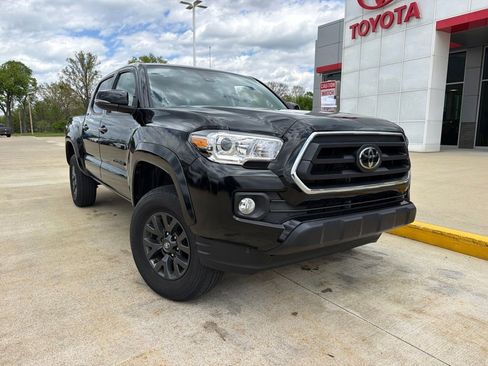 Used 2023 Toyota Tacoma SR5 w/ Technology Package AWD/4WD image 23