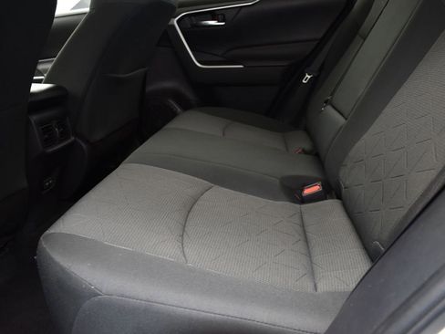 Used 2022 Toyota RAV4 XLE image 16