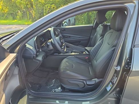 New 2026 Hyundai Elantra SEL Sport FWD image 13