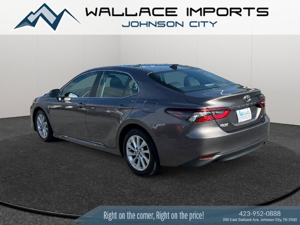 Used 2023 Toyota Camry LE FWD image 3