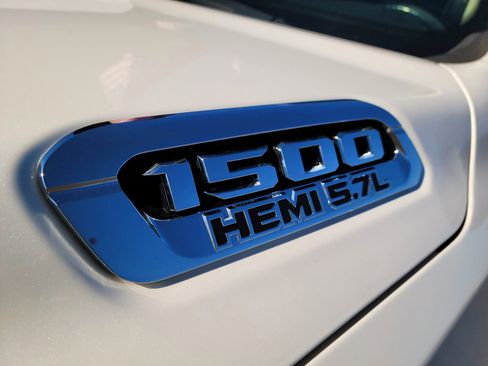 Used 2019 RAM 1500 Laramie image 22