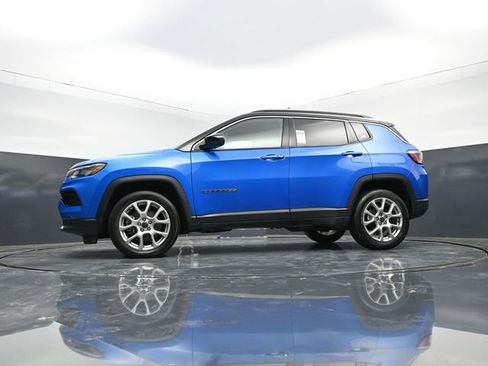 Used 2025 Jeep Compass Limited AWD/4WD image 54
