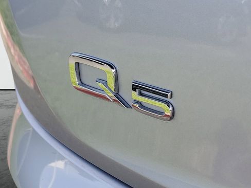 Used 2023 Audi Q5 2.0T Premium w/ Convenience Package image 7