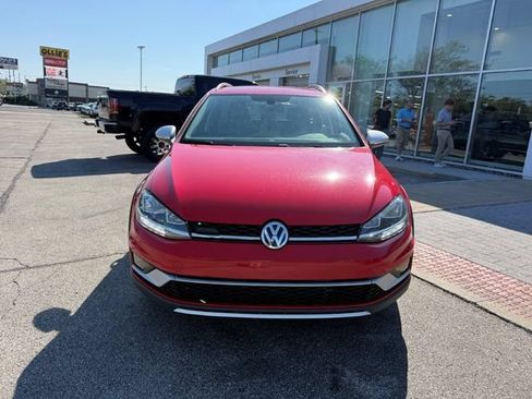 Used 2019 Volkswagen Golf Alltrack S AWD/4WD image 2
