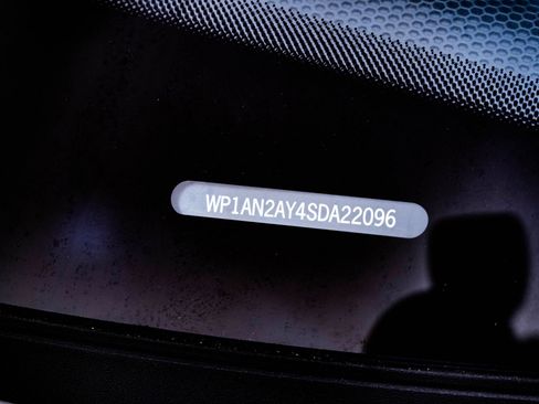 Used 2025 Porsche Cayenne S image 32