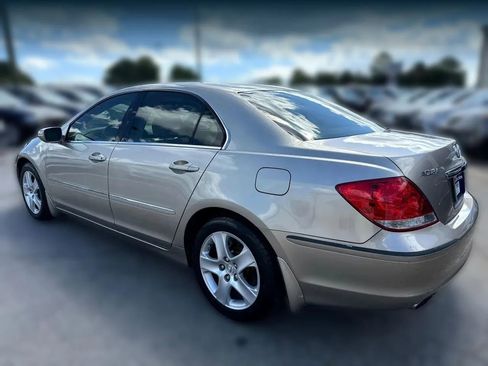 Used 2008 Acura RL 3.5 Sedan 4D image 3