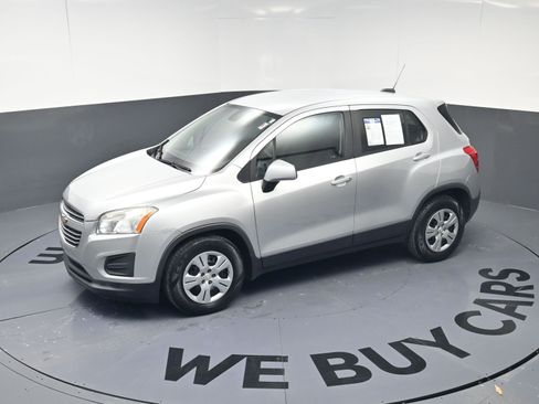 Used 2016 Chevrolet Trax LS image 28