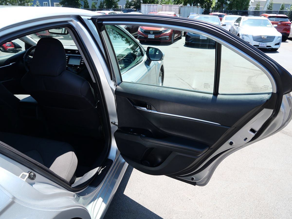 Used 2020 Toyota Camry LE w/ Fleet Convenience Package FWD image 34