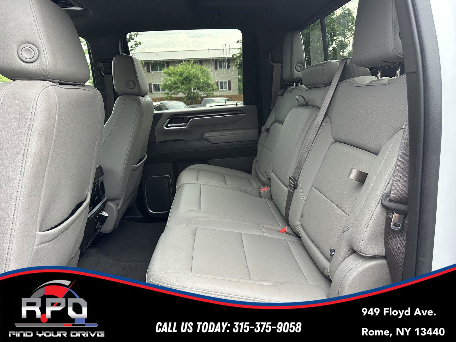 Used 2024 Chevrolet Silverado 2500 LTZ w/ LTZ Convenience Package AWD/4WD image 31