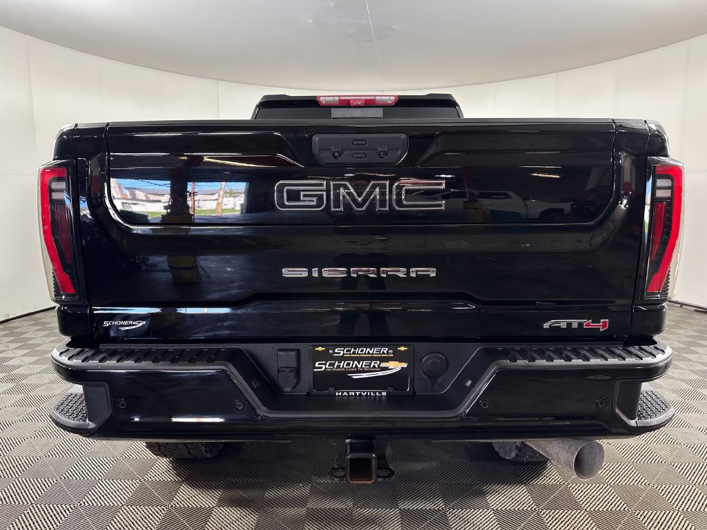 Used 2025 GMC Sierra 2500 AT4 w/ AT4 Premium Plus Package AWD/4WD image 4