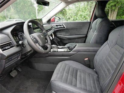 New 2025 Mitsubishi Outlander SE