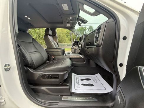Used 2019 GMC Sierra 1500 Denali w/ Denali Ultimate Package AWD/4WD image 18