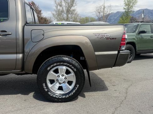 Used 2012 Toyota Tacoma 4x4 Double Cab w/ TRD Sport Pkg image 40