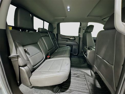 Used 2025 GMC Sierra 1500 SLT image 28