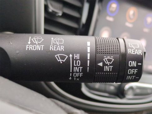 Used 2022 Chevrolet Trax LT w/ Driver Confidence Package image 25