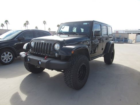 Used 2017 Jeep Wrangler Unlimited Rubicon w/ Connectivity Group image 1