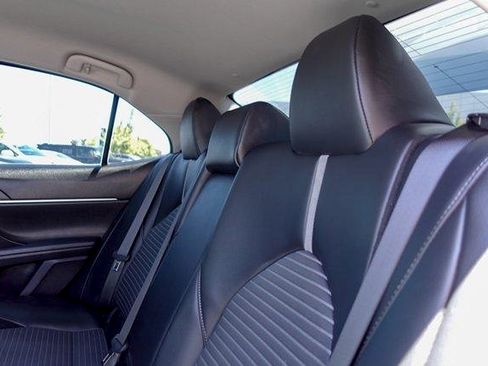 Used 2022 Toyota Camry SE FWD image 27