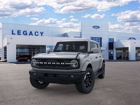 New 2026 Ford Bronco Outer Banks AWD/4WD image 2