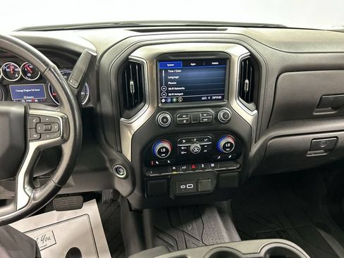 Used 2022 Chevrolet Silverado 1500 LT AWD/4WD image 18