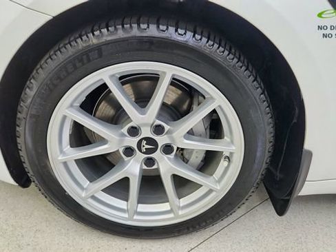 Used 2022 Tesla Model 3 Long Range AWD/4WD image 60
