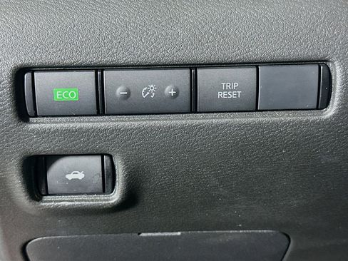 Used 2022 Nissan Sentra SV w/ All-Weather Package image 17