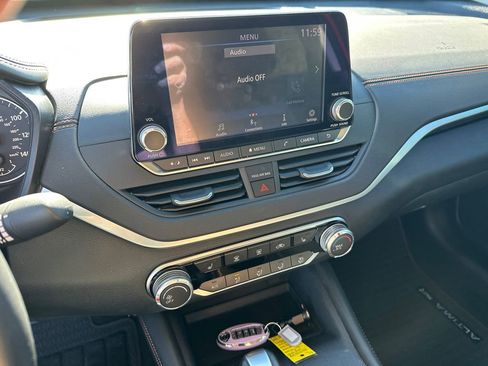 Used 2019 Nissan Altima 2.5 SR w/ SR Premium Package image 30