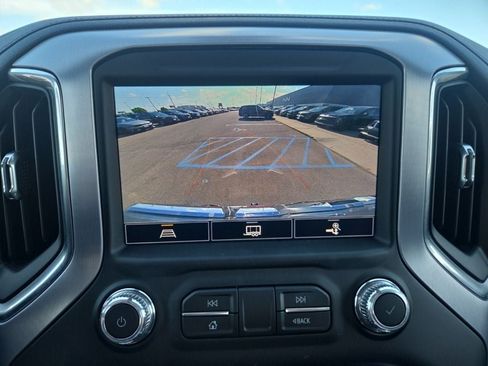 Used 2022 GMC Sierra 1500 SLT w/ SLT Premium Plus Package AWD/4WD image 17