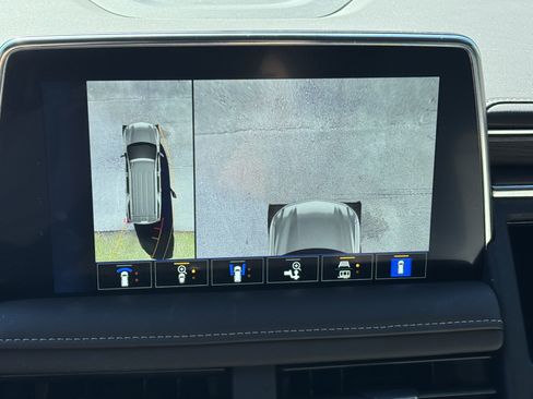 Used 2023 Chevrolet Tahoe Z71 w/ Luxury Package image 35