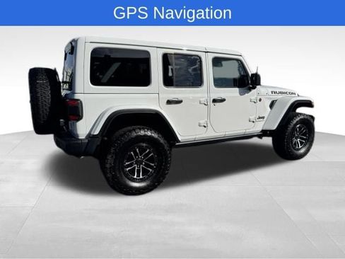 Used 2024 Jeep Wrangler Unlimited Rubicon AWD/4WD image 3