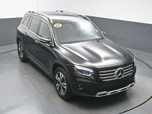 Used 2025 Mercedes-Benz GLB 250 image 43