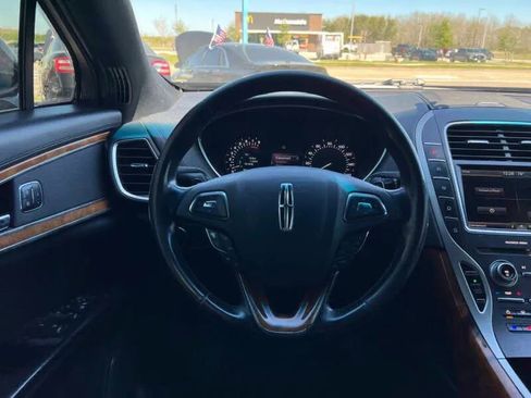 Used 2016 Lincoln MKX Reserve w/ Technology Package image 18