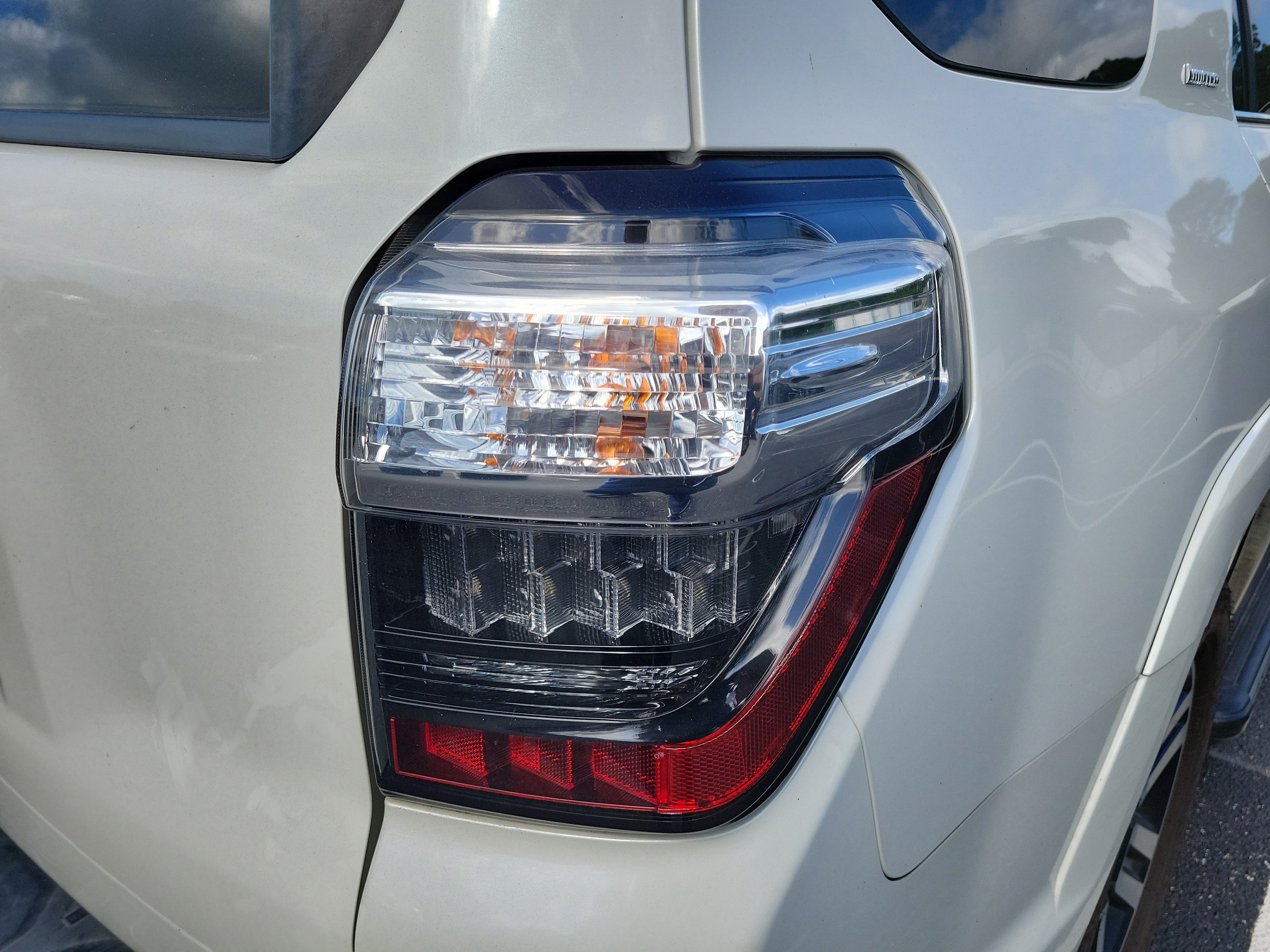Used 2017 Toyota 4Runner Limited AWD/4WD image 9