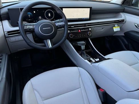 New 2025 Hyundai Tucson SEL FWD image 2