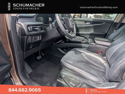 Used 2022 Lincoln Nautilus FWD image 11