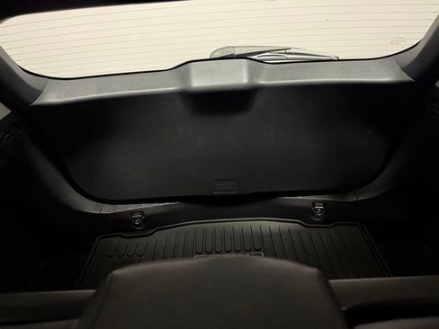 Used 2024 Toyota Corolla Cross XLE image 17