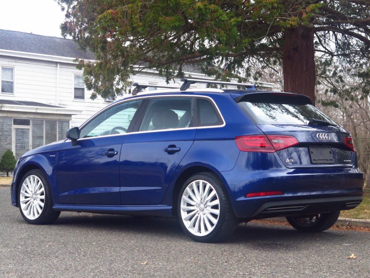 Used 2016 Audi A3 e-tron Prestige w/ Prestige Package FWD image 3