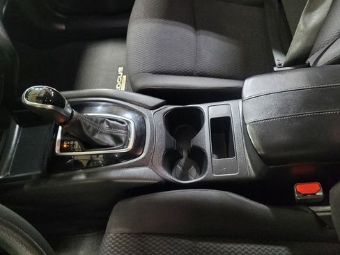 Used 2020 Nissan Rogue Sport S image 26