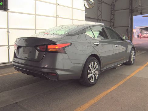 Used 2024 Nissan Altima 2.5 S image 8