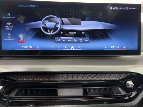 Used 2025 BMW 440i xDrive w/ Premium Package AWD/4WD image 24