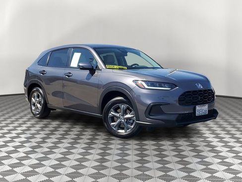 Certified 2026 Honda HR-V LX image 2