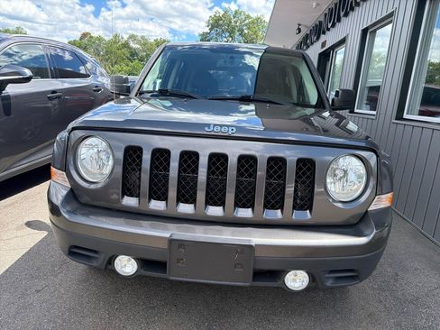 Used 2015 Jeep Patriot High Altitude AWD/4WD image 2