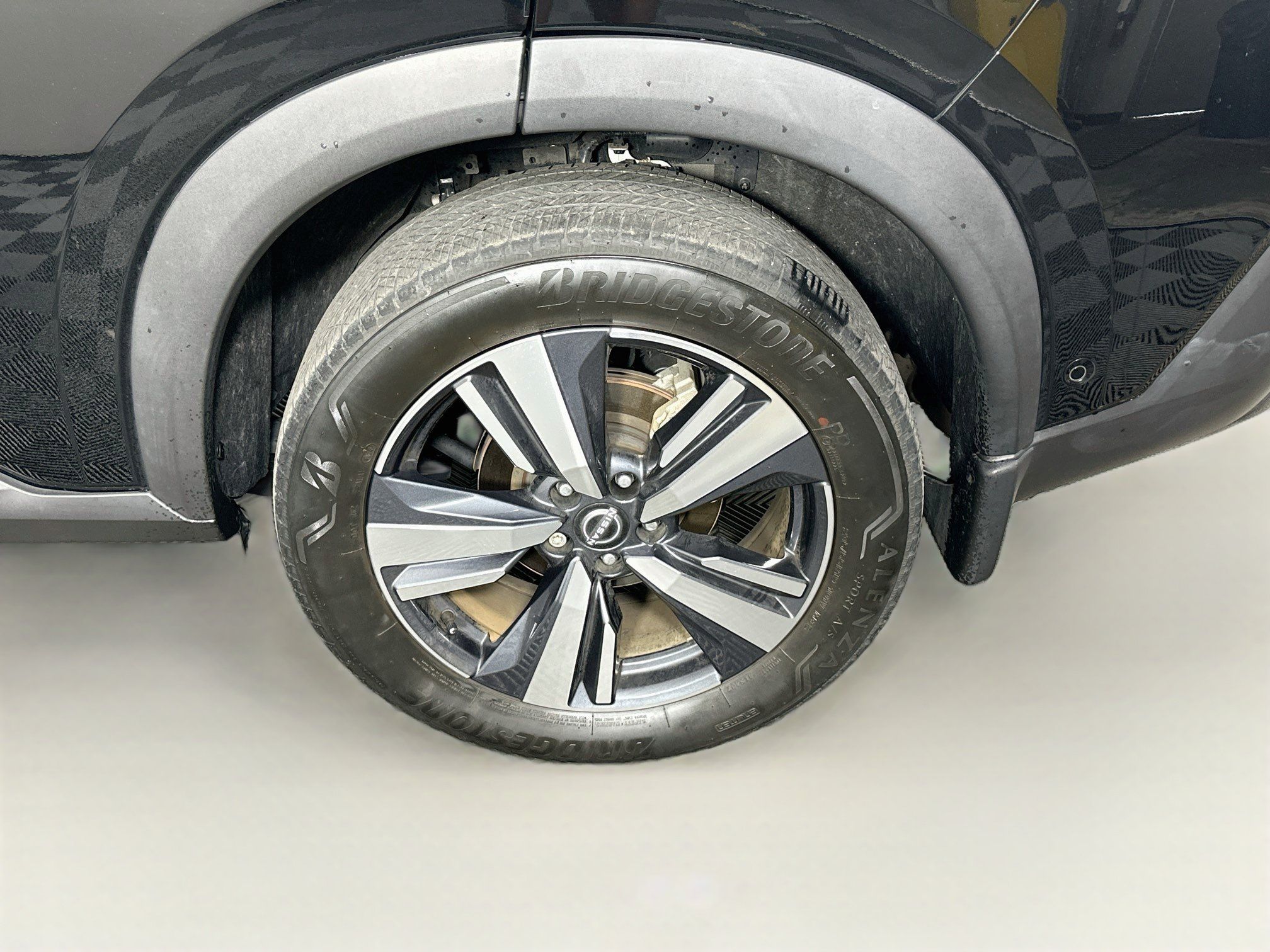 Used 2023 Nissan Rogue SL w/ SL Premium Package FWD image 11