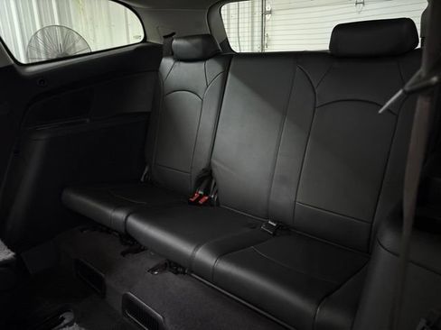 Used 2012 Chevrolet Traverse LT FWD image 19